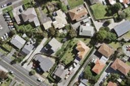 42E View Road, Henderson, Auckland