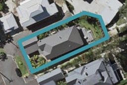 8 First Avenue, Stanley Point, Auckland