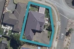 2 Saint James Drive, Huntington, Hamilton