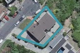 16 Puketiro Avenue, Northland, Wellington