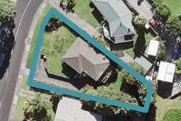 16 Lantana Road, Green Bay, Auckland