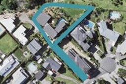 8 Calder Place, Wai o Taiki Bay, Auckland