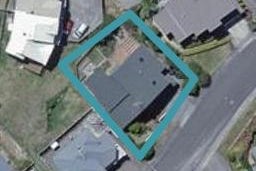 27 Dress Circle, Newlands, Wellington