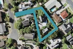 2/8 Aylmer Court, Eastern Beach, Auckland