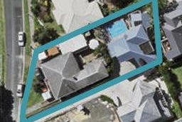 2/4 Marine Terrace, Bayswater, Auckland