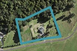 555 Drury Hills Road, Drury, Drury
