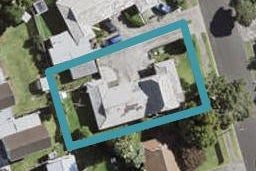 2/43 Challen Close, Conifer Grove, Takanini