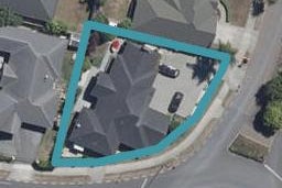 1 Barrington Drive, Huntington, Hamilton