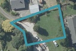 8B Edinburgh Street, Green Island, Dunedin