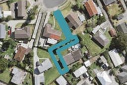 20F Sabot Place, Massey, Auckland