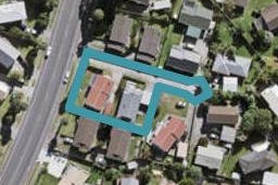 2/32 Caribbean Drive, Unsworth Heights, Auckland