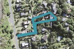 117 Marine Parade North, Piha