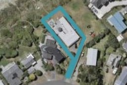 15 Oratia Street, Waikanae Beach, Waikanae