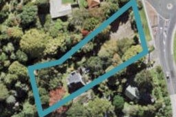 7 South Lynn Road, Titirangi, Auckland