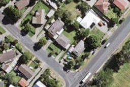 2/1 Farwood Drive, Henderson, Auckland