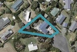 22 Victor Grove, Waikanae Beach, Waikanae