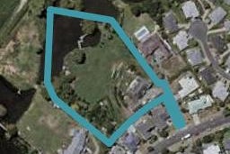 112 Milne Drive, Paraparaumu