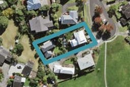 1/37 Rifleman Rise, Unsworth Heights, Auckland