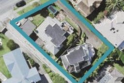 2/103 Aberdeen Road, Castor Bay, Auckland