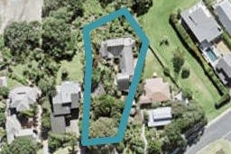 36 The Crescent, Tindalls Beach, Whangaparaoa