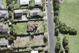 219 Portage Road, Green Bay, Auckland