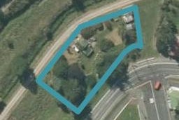 25 Back Road, Lawrence