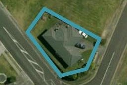 1 Paradise Point Place, One Tree Point