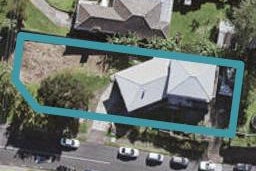 1/213 Glenfield Road, Hillcrest, Auckland