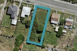 24 Ocean Beach Road, Bluff