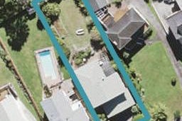 79 Cliff View Drive, Green Bay, Auckland