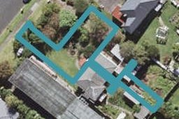 10/10 Newington Road, Henderson, Auckland