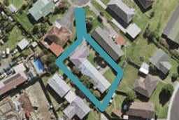 2/11 Liston Street, Northcote, Auckland
