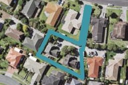 2/52 Orangewood Drive, Northpark, Auckland