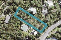 13 Piha Road, Piha, Piha