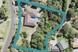11 Laingfield Terrace, Laingholm, Auckland