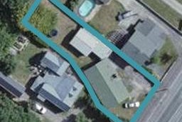 271 High Street North, Carterton