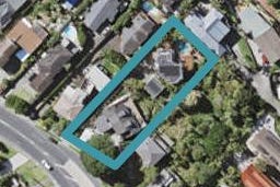 2/203 East Coast Road, Castor Bay, Auckland
