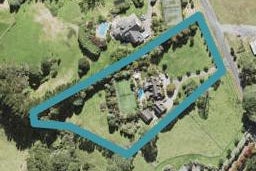 686 Ridge Road, Albany