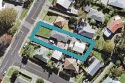 2/11 SALISBURY RD, Birkdale, Auckland
