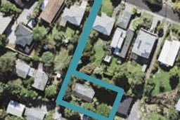 11A De Val Drive, Titirangi, Auckland