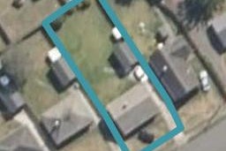 39 Hudson Avenue, Bulls