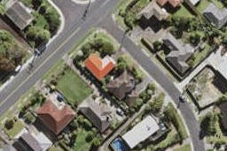 2/70 Ocean View Road, Northcote, Auckland