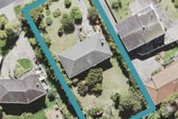 16 Barron Drive, Green Bay, Auckland