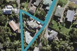 2/27 Tui Glen Road, Birkenhead, Auckland