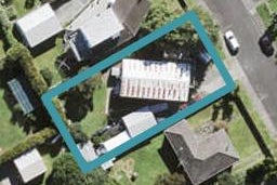 18 Crocombe Crescent, Beach Haven, Auckland