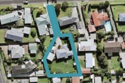 5 Clinton Avenue, Te Atatu Peninsula, Auckland