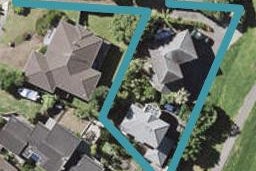 2/34 Channing Crescent, Botany Downs, Auckland