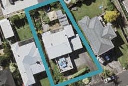 11 Currey Crescent, Milford, Auckland
