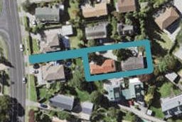 2/152 Bradbury Road, Botany Downs, Auckland