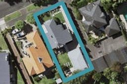 2/75 Stanley Point Road, Stanley Point, Auckland